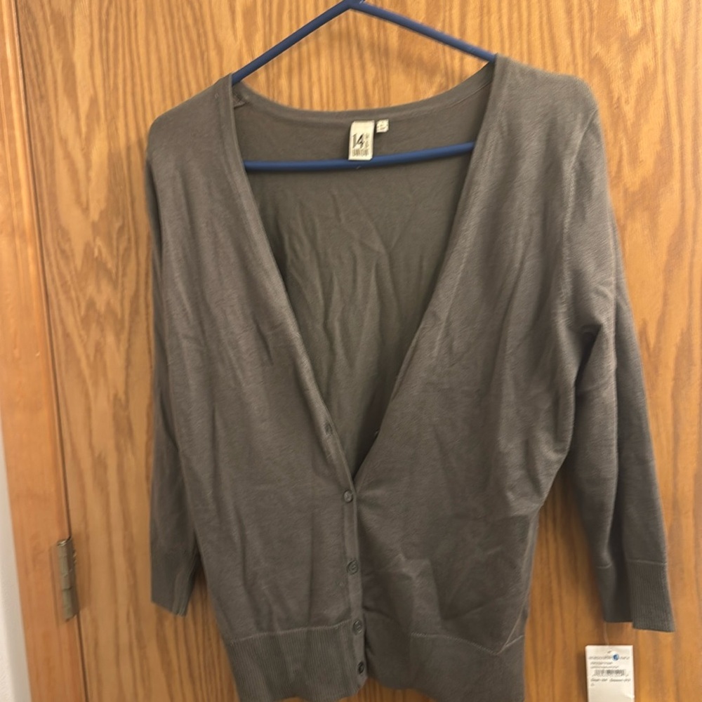 14th & union gray womens  cardigan sweater size large